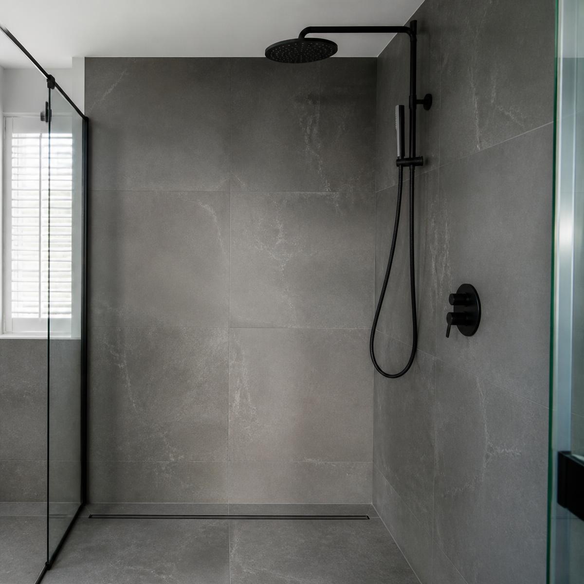 Nieuwe waterleidingen tijdens een badkamerrenovatie in Barneveld